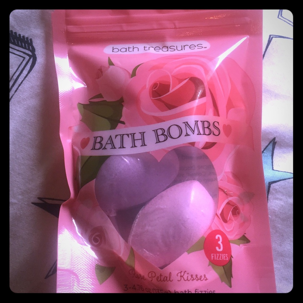 Rose Petal Kisses Bath Bombs